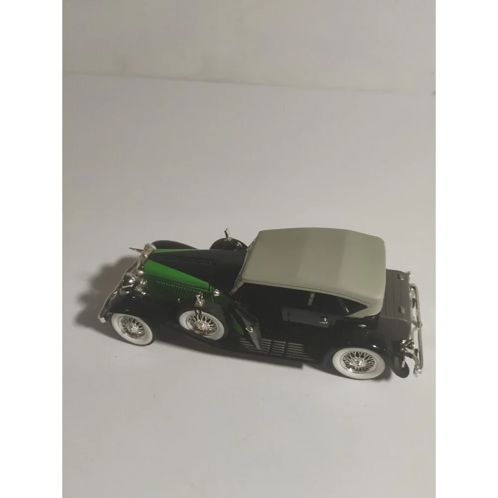 Signature Models National Motor Museum 1934 Duesenberg 1/32 Diecast Green/ Blk
